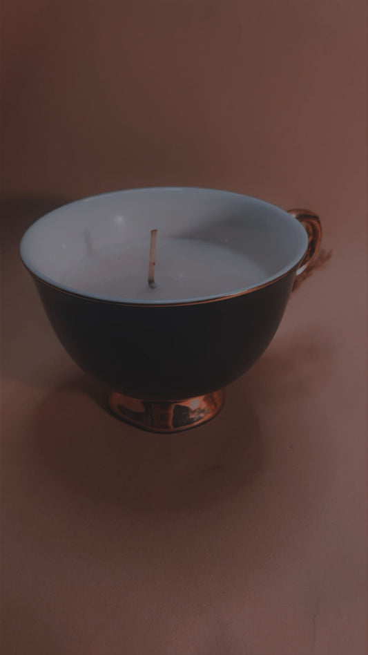 Vanilla Tobacco Soy Teacup Candle